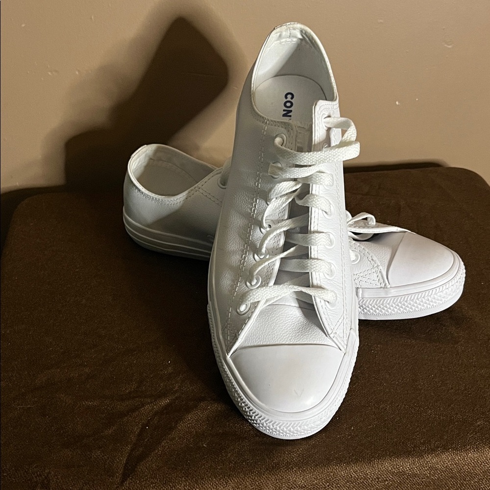 😄White Leather Converse All Stars Unisex 10.5